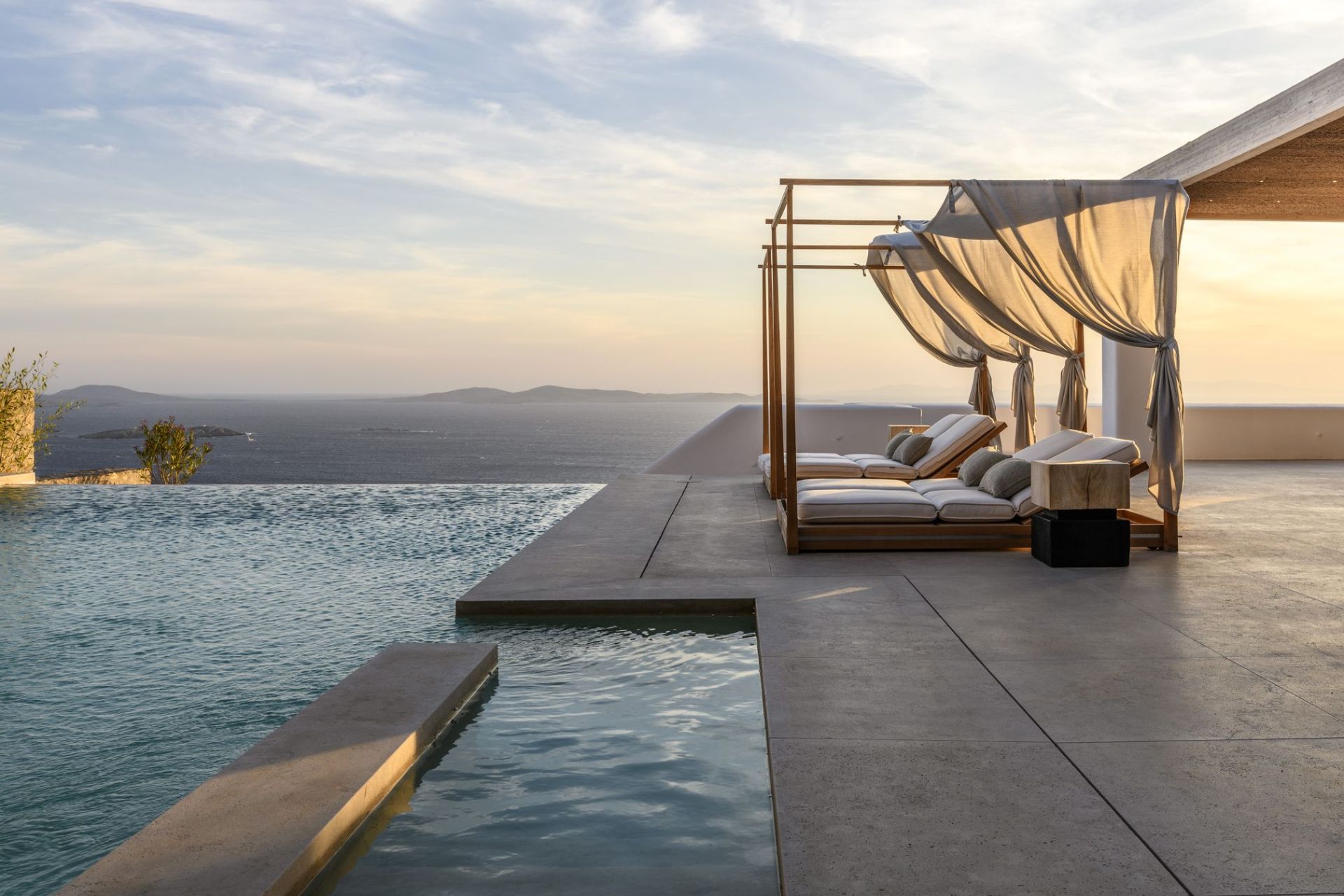 Luxury Rentals in Most Iconic Islands